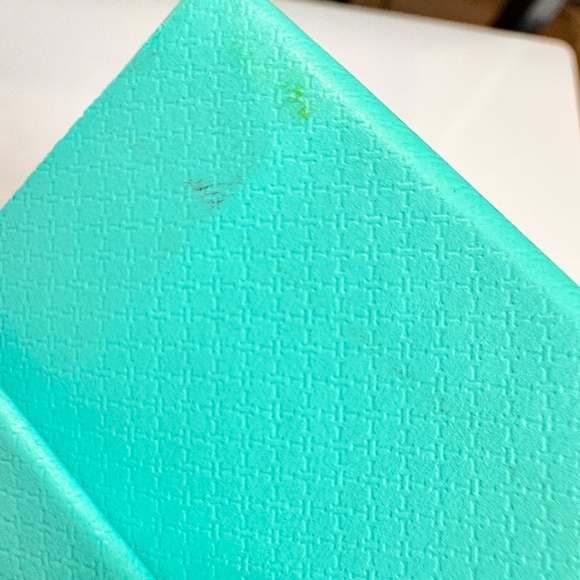 Tiffany & Co. Signature Blue Box - Picture 7 of 7